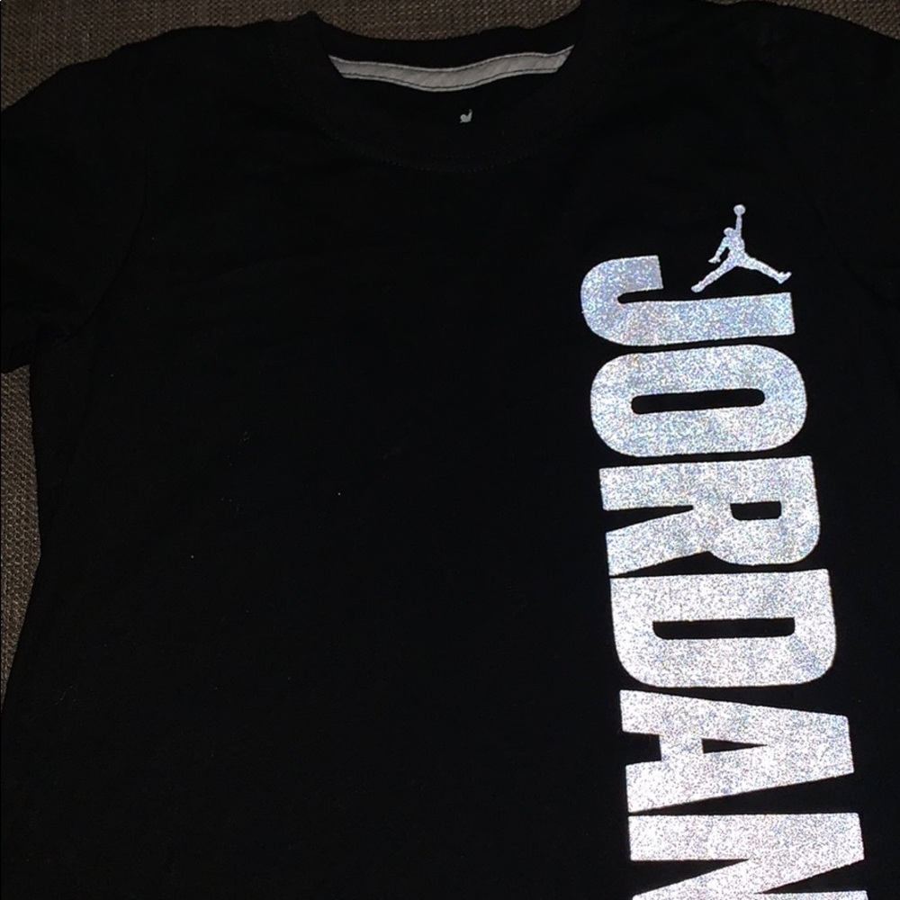 JORDAN Boys Black Tee